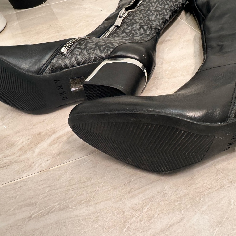 DKNY KNEE HIGH BOOTS - Picture 4 of 13